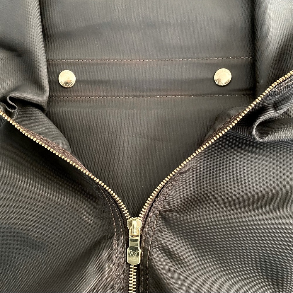 Authentic Louis Vuitton Nylon Travel Garment Bag (Unisex) - Picture 5 of 15